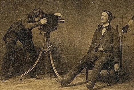 Απίστευτο: Δείτε τι το περίεργο έχει αυτή η φωτογραφία!