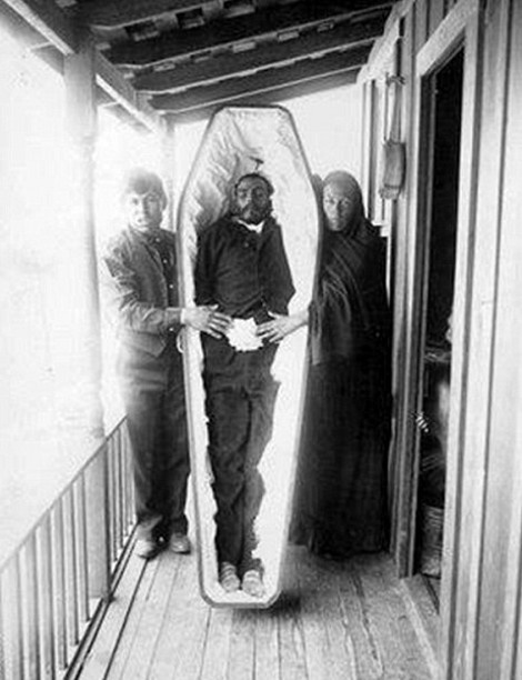 Απίστευτο: Δείτε τι το περίεργο έχει αυτή η φωτογραφία!