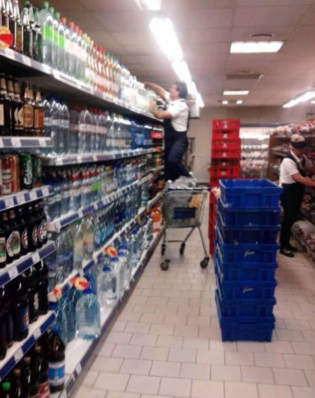 Απίθανες φωτογραφίες: Δεν ξέρουν τι σημαίνει κίνδυνος!