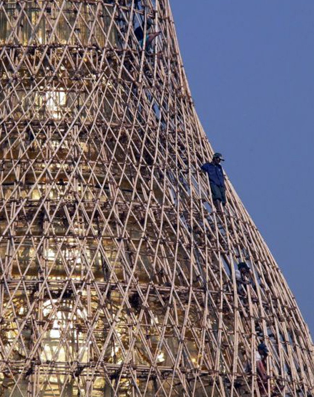 Απίθανες φωτογραφίες: Δεν ξέρουν τι σημαίνει κίνδυνος!