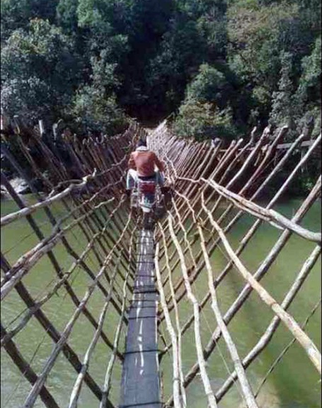 Απίθανες φωτογραφίες: Δεν ξέρουν τι σημαίνει κίνδυνος!