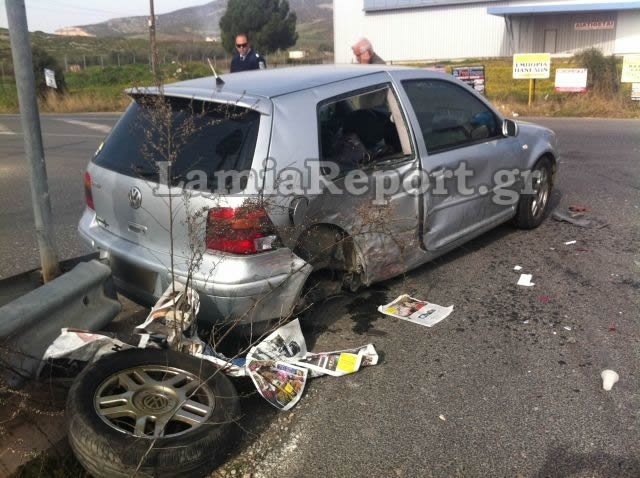 Τροχαίο με δύο τραυματίες στη Λαμία (pics)