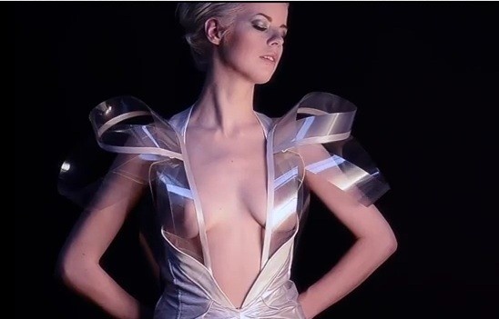 Αν είναι δυνατόν: Ύφασμα γίνεται see-through όταν ερεθίζεστε!