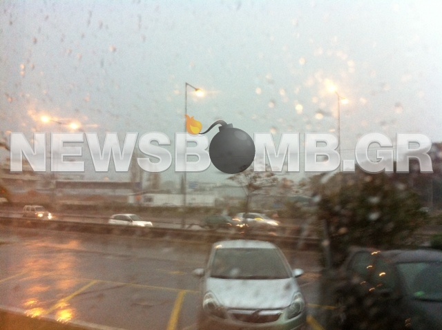 ΤΩΡΑ: Στο έλεος της κακοκαιρίας η Αττική (pics-vid)