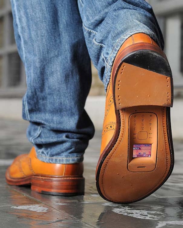 Το πιο παράξενο κινητό τηλέφωνο που κατασκευάστηκε ποτέ