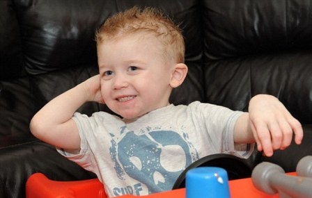 Συγκλονιστικό: Δίχρονο αγοράκι σε σώμα...80άρη!