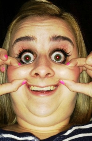 Όμορφες κοπέλες γίνονται τέρατα εξαιτίας μιας νέας διαδικτυακής μόδας