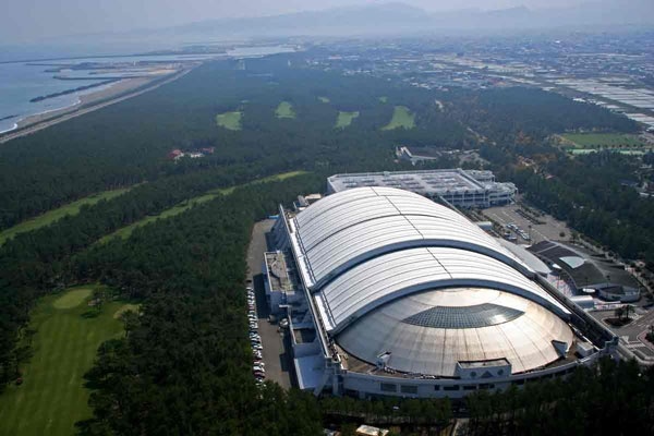 Η μοναδική εσωτερική παραλία στον κόσμο! (pics)