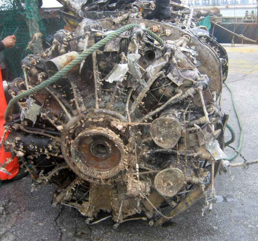 Απίστευτο! Αλιευτικό σκάφος "ψάρεψε" πολεμικό αεροσκάφος! (pics)