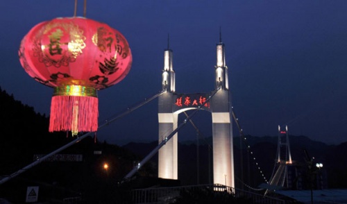 Η γέφυρα της Κίνας που προκαλεί…δέος! (pics)