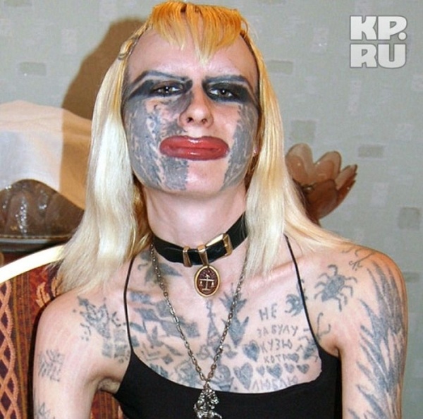 Η πιο άσχημη γυναίκα με τατουάζ στη Ρωσία (pics)