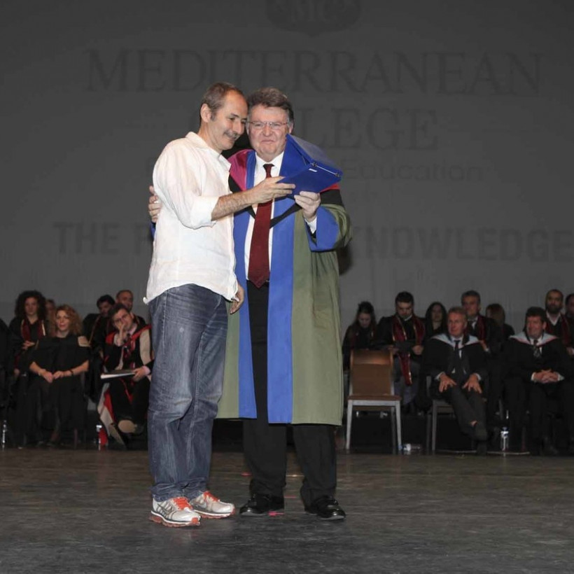 Εντυπωσιακή η τελετή αποφοίτησης του Mediterranean College