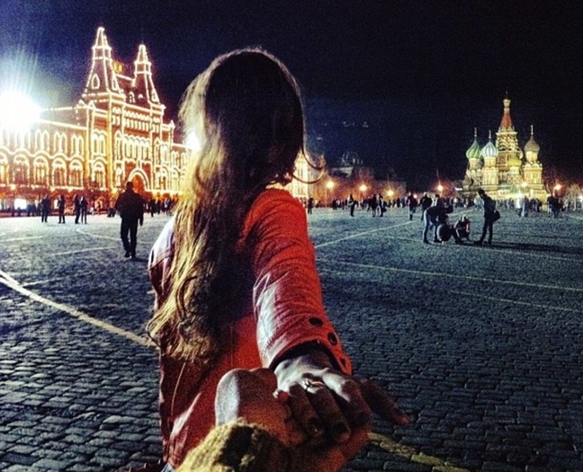 Απίθανες φώτο: Το ζευγάρι που έκανε το γύρο του κόσμου χέρι-χέρι