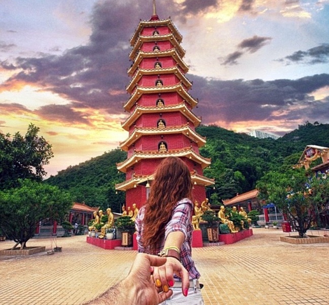 Απίθανες φώτο: Το ζευγάρι που έκανε το γύρο του κόσμου χέρι-χέρι