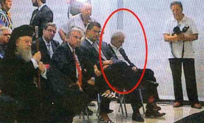 Φετίχ για Μπουτάρη οι... κόκκινες κάλτσες! (φωτό)