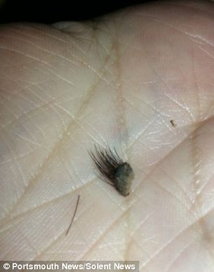 Αηδία: Δείτε τι βρήκε μέσα στο φαγητό της