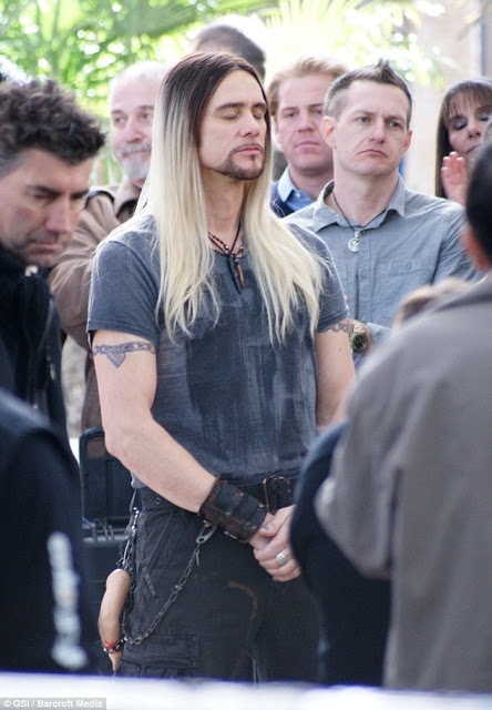 Αγνώριστος ο διάσημος ηθοποιός: Δεν θα πιστεύετε ποιος είναι