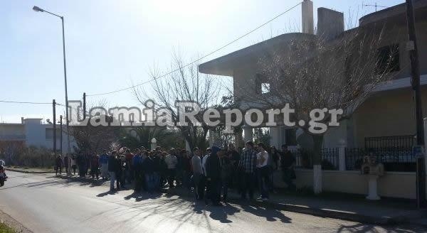 Λαμία: Κατάληψη στο γραφείο του Χρ. Σταϊκούρα από φοιτητές (pics)