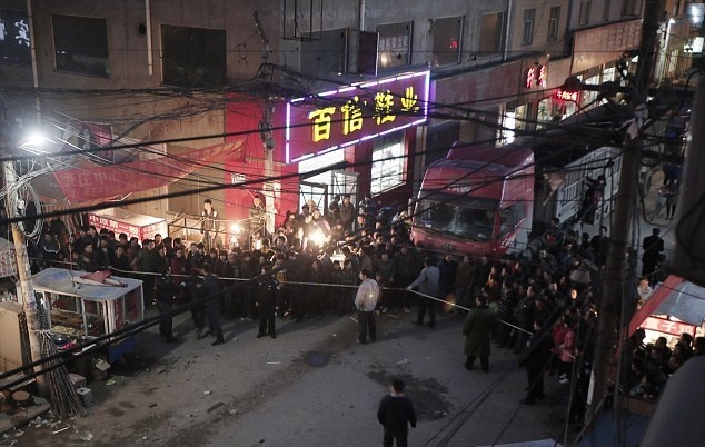 ΣΟΚ: Κρατούσε όμηρο επί 4 ώρες υπό την απειλή μαχαιριών