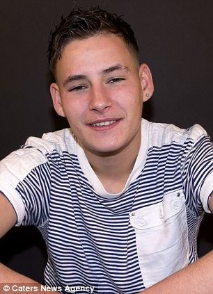 19χρονος που γεννήθηκε κορίτσι παντρεύεται την πρώην νταντά του