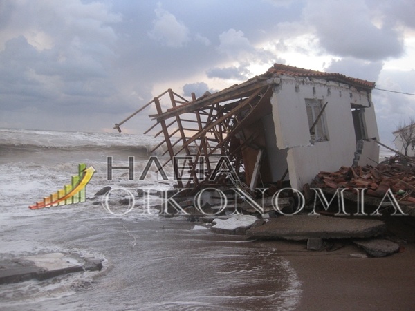 Η θάλασσα «ρούφηξε» δεκάδες ιδιοκτησίες στην Ηλεία (pics-vid)