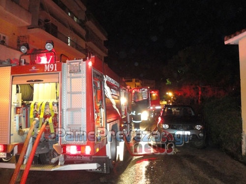 Βιβλιοπωλείο τυλίχθηκε στις φλόγες