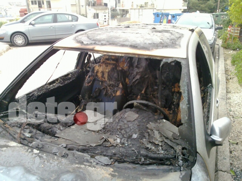 Πάτρα: Έκαψαν Ι.Χ. γνωστού γιατρού-καταγγέλλει εκβιασμό