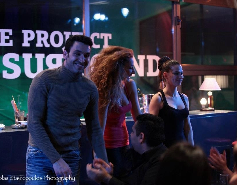 Ο Ανδρέας Στάικος για την παράσταση «Ακούω φωνές»