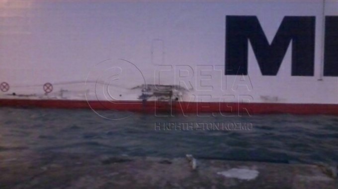 Τρόμαξαν οι επιβάτες - Άνεμοι «πέταξαν» το πλοίο στην προβλήτα (pics)