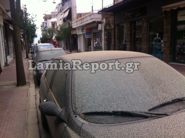 Δείτε πώς βρήκαν τα αυτοκίνητά τους το πρωί οι Λαμιώτες