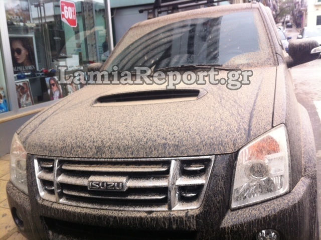 Δείτε πώς βρήκαν τα αυτοκίνητά τους το πρωί οι Λαμιώτες