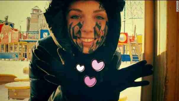 Έχουν γεμίσει τα πρόσωπά τους με τατουάζ (pics)