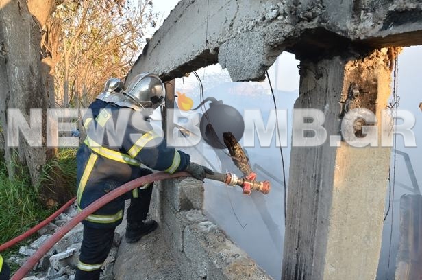 ΦΩΤΟΡΕΠΟΡΤΑΖ: Πυρκαγιά σε βιοτεχνία στο Βοτανικό (pics+video)