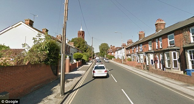 ΣΟΚ: Απήγαγαν 13χρονη και την έκαναν σκλάβα του σεξ