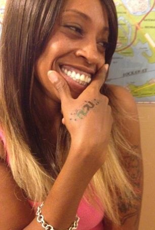 Το τατουάζ που φέρνει... αύξηση στο μισθό