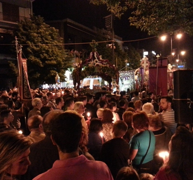 Δείτε εικόνες από τον χθεσινό επιτάφιο στα Ιωάννινα