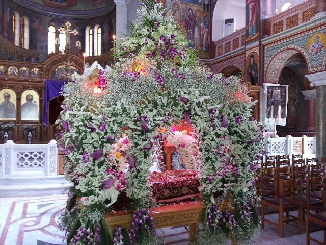 ΔΕΙΤΕ: Επιτάφιοι από ενορίες του Πειραιά και νησιών του Αργοσαρωνικού!