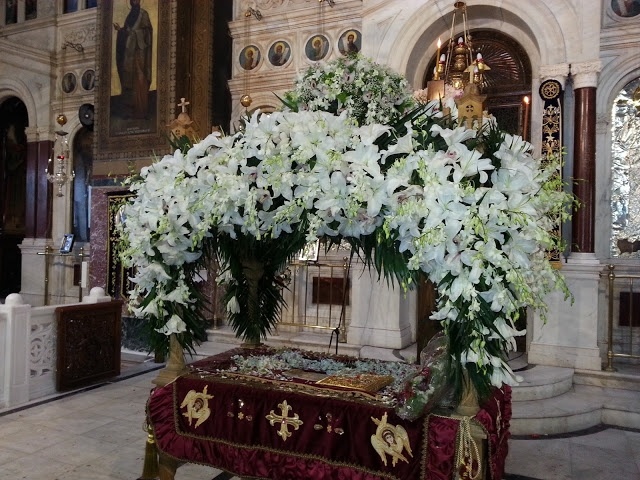 ΔΕΙΤΕ: Επιτάφιοι από ενορίες του Πειραιά και νησιών του Αργοσαρωνικού!