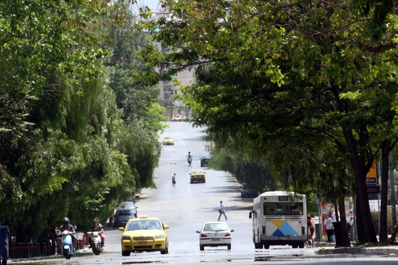Απίστευτες εικόνες: Αθήνα, μια άδεια πόλη!