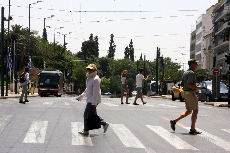 Απίστευτες εικόνες: Αθήνα, μια άδεια πόλη!