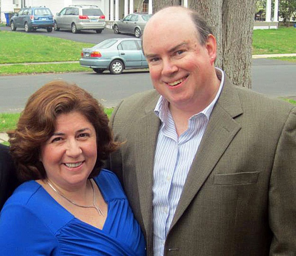 Γνωστός παρουσιαστής μετά από 17χρόνια γάμου έγινε γυναίκα