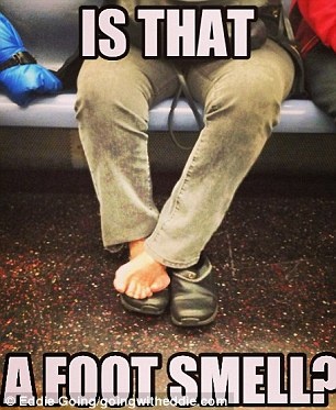 Απίθανες φωτογραφίες: Τι μπορεί να δει κανείς μέσα στο μετρό! 