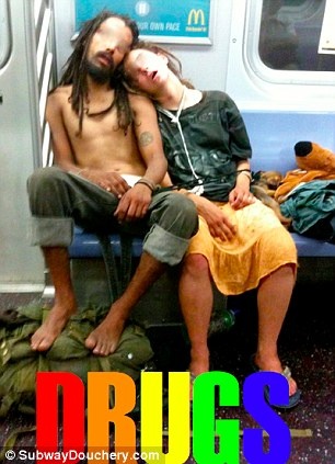 Απίθανες φωτογραφίες: Τι μπορεί να δει κανείς μέσα στο μετρό! 