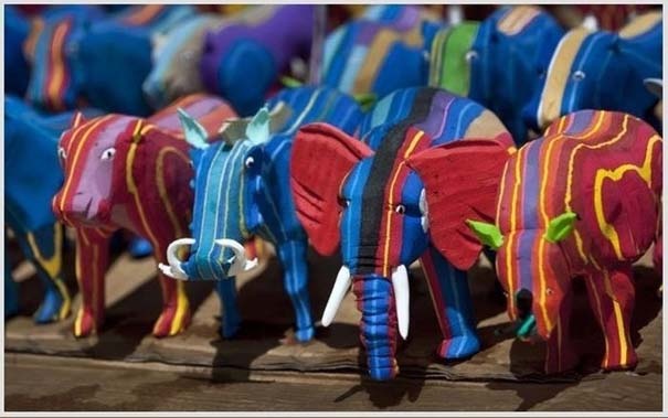 Δε φαντάζεστε τι κάνουν τα παλιά παπούτσια στην Αφρική