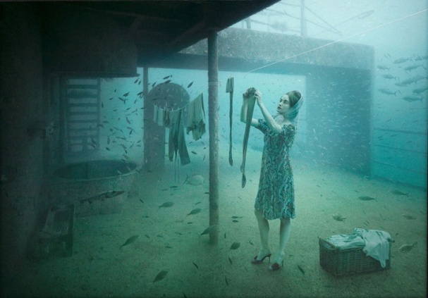 ΑΠΙΣΤΕΥΤΕΣ ΕΙΚΟΝΕΣ: Έκθεση φωτογραφίας σε ναυάγιο!