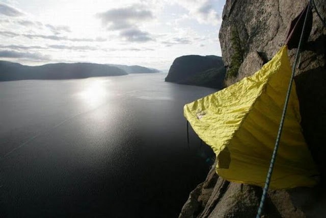Ύπνος στην φωλιά του αετού (pics)