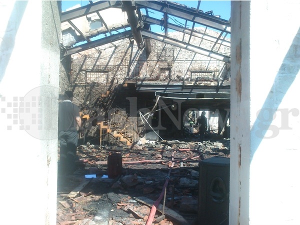 Κρήτη: Βιβλική καταστροφή από τη φωτιά στο κέντρο εκδηλώσεων (pics)