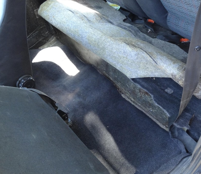 Δείτε που κρύφτηκε μία γυναίκα για να μην… την πιάσουν (pic)