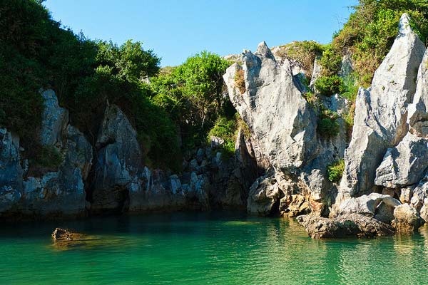 Απίστευτες εικόνες: Μια παραλία χωρίς θάλασσα