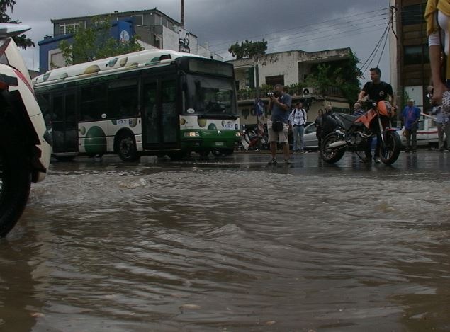 Στην ΕΡΤ παρά τη βροχή (pics+Video) 